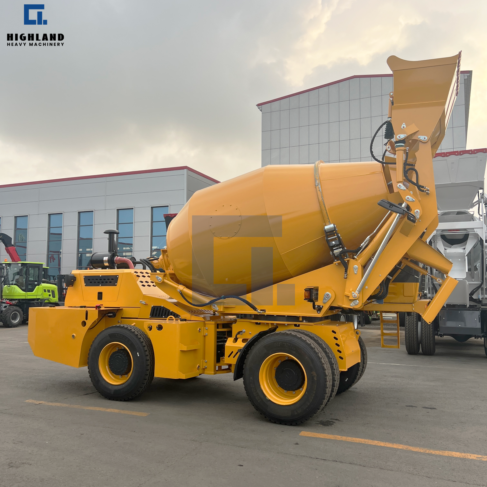 HIGHLAND HEAVY MACHINERY flagship 4m³ self loading concrete mixer truck in yellow, side profile on a paved factory lot, representing our core product lineup and manufacturing strength for global construction customers.